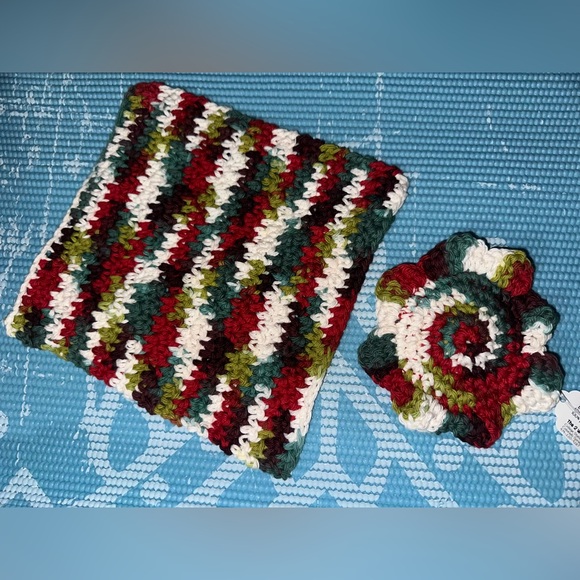 Red and Green Handmade Cotton Multi Use Washcloth Set - Picture 4 of 4